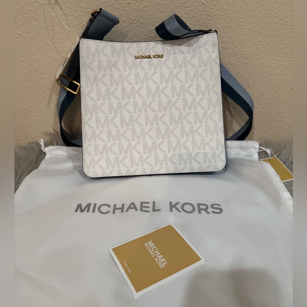 Michael Michael Kors Jet Set MD Swing Pack W/WBG